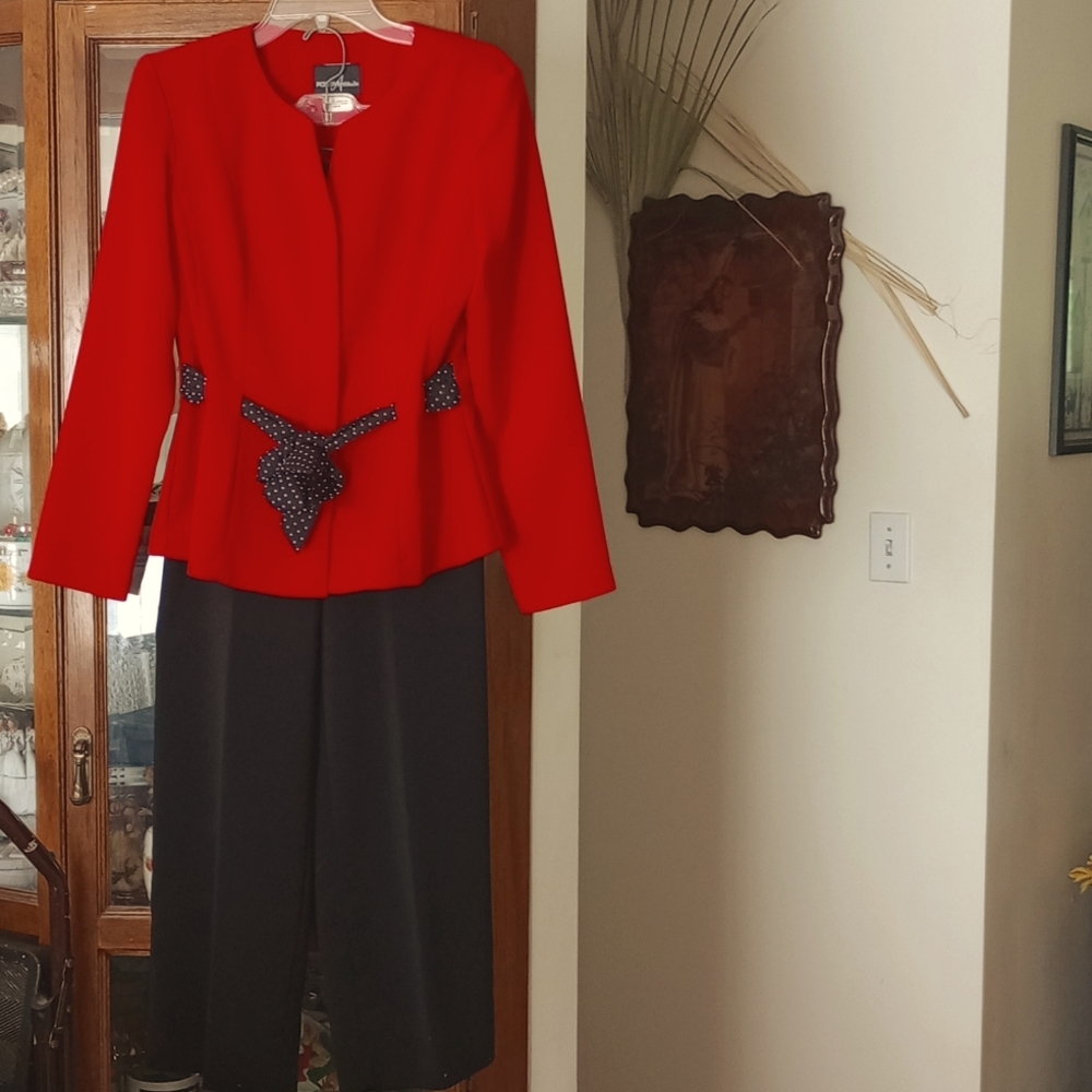 Fun red/black 2piece pant suit